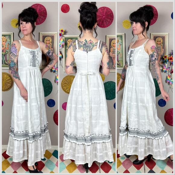 Vintage 1970s White Gauzy Cotton Sleeveless Prairie Sundress - Picture 3 of 7
